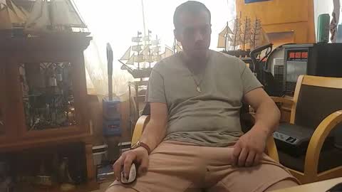 xxScubaStevexx online show from February 25, 5:49 pm