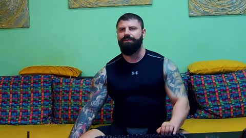 Xtream Leonard online show from February 8, 8:10 pm