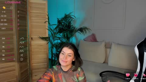 Snapshot of xxviktoryqueenxx chatting on December 6, 3:57 am Vi online show from December 6, 3:57 am