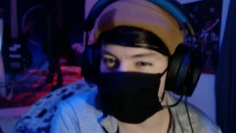 David Fox online show from April 6, 4:46 am