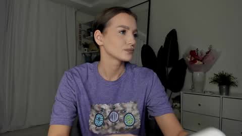 xxx_leila online show from December 6, 6:09 am