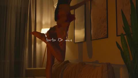 Molly online show from February 8, 1:25 pm