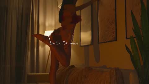 Molly online show from November 1, 11:09 am