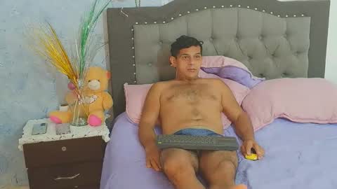 Gabriela and Diego online show from March 30, 9:48 pm