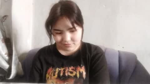 xxxcutekittyx online show from April 10, 7:46 am