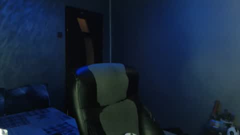 xxxdonpuiuuxxx online show from December 15, 5:31 pm