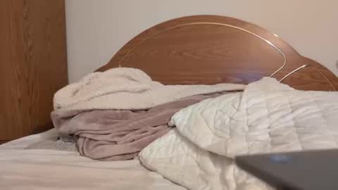 xxfredmtl18xx online show from January 5, 2:41 pm