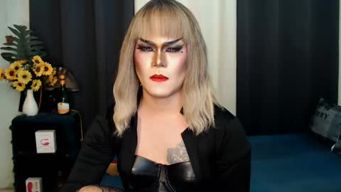 QueenMarina online show from February 2, 12:19 am