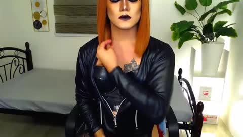 QueenMarina online show from May 11, 2:45 pm