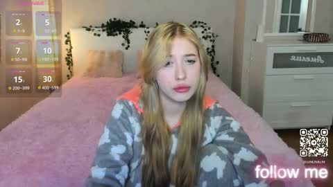 Lina online show from October 15, 1:12 pm