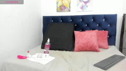 yaiza_sexylovee online show from October 29, 12:12 am