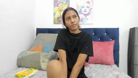 yaiza_sexylovee online show from December 22, 2:29 am