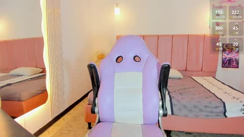 Naomi online show from April 10, 9:19 pm