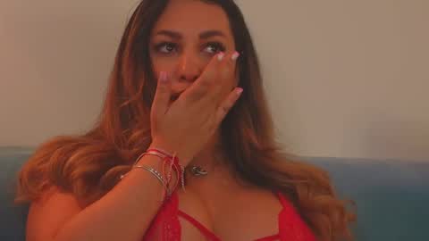 YaraCollins online show from March 10, 5:11 am