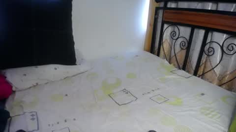 Snapshot of yarah_ chatting on September 20, 12:19 pm Yarah online show from September 20, 12:19 pm