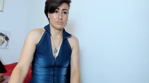 Snapshot of yasmin_goldenst chatting on September 23, 8:37 pm Yasemin online show from September 23, 8:37 pm