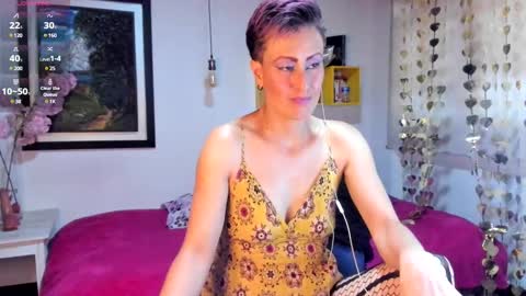 Snapshot of yasmin_goldenst chatting on January 21, 8:32 pm Yasemin online show from January 21, 8:32 pm