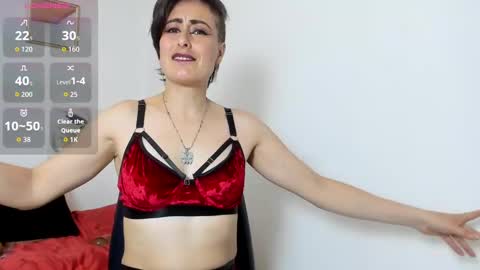 Snapshot of yasmin_goldenst chatting on October 2, 9:02 pm Yasemin online show from October 2, 9:02 pm