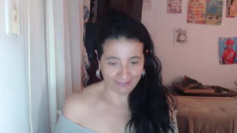 yasmin_love85 online show from October 28, 3:35 pm