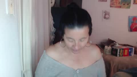 yasmin_love85 online show from December 2, 5:22 pm