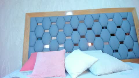 yayi derek  online show from February 25, 11:58 am