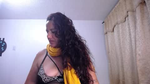 Jasmin online show from December 17, 11:00 pm