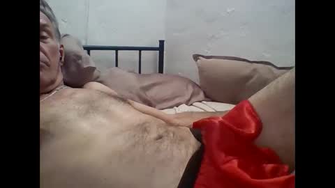 yeah_baby6988 online show from September 10, 7:04 pm