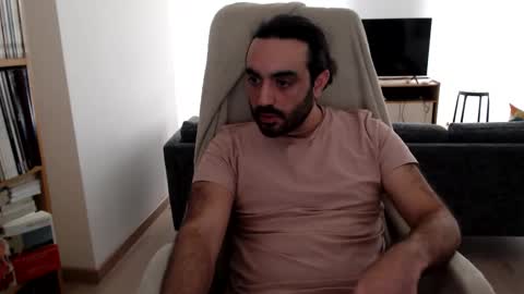 yeeaahoo online show from February 8, 12:30 pm