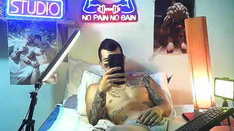 yeisoncastellanos1999 online show from October 5, 1:47 am