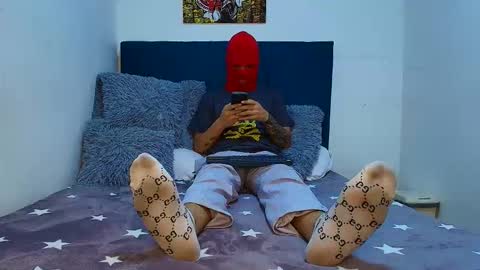 yeisongomezz online show from November 28, 2:08 am