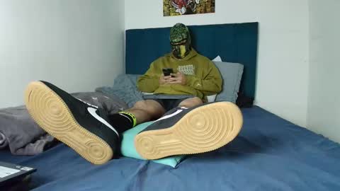 yeisongomezz online show from December 21, 4:02 pm