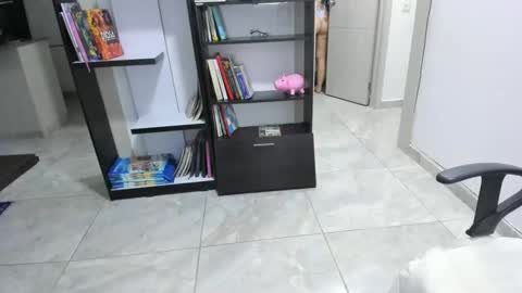 yenlo01 online show from October 22, 1:53 am