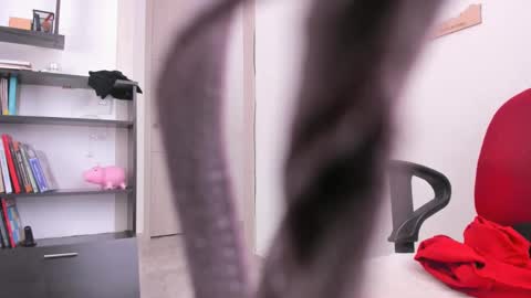 yenlo01 online show from October 8, 4:13 pm