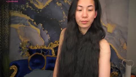 yennstar online show from March 29, 6:42 pm