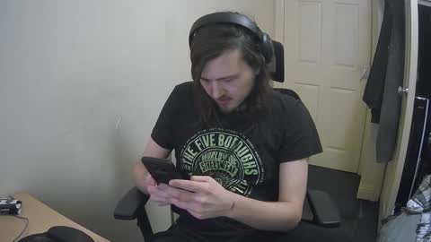 Snapshot of yeovil_alex chatting on December 29, 8:55 am Alex online show from December 29, 8:55 am