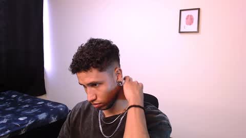 Yeff ind. model  online show from December 10, 10:26 pm