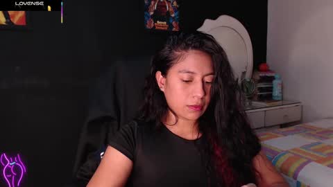 Snapshot of yes2802 chatting on March 1, 5:38 pm Yesi online show from March 1, 5:38 pm