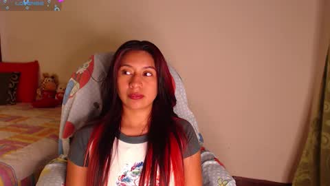 Snapshot of yes2802 chatting on September 23, 2:05 am Yesi online show from September 23, 2:05 am