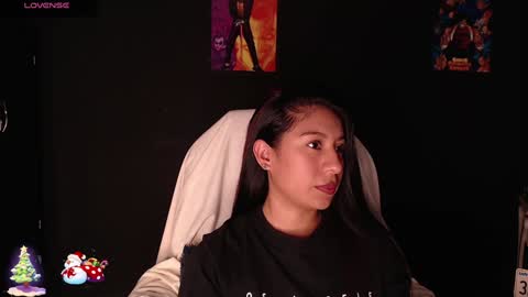 Snapshot of yes2802 chatting on January 3, 2:51 pm Yesi online show from January 3, 2:51 pm