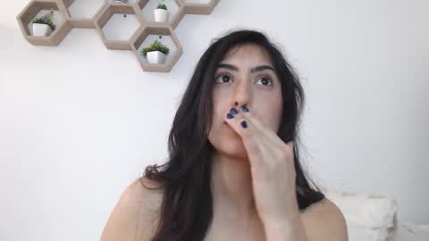 yesikacosta online show from February 21, 5:27 pm