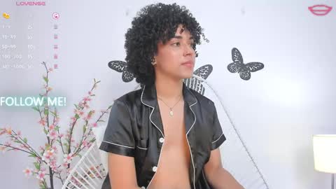 Snapshot of yess__daddyy chatting on October 3, 5:10 pm YAMPOOL  online show from October 3, 5:10 pm