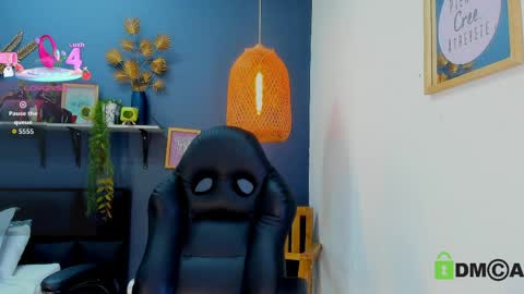 yessika_parker online show from April 10, 9:25 am