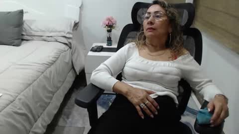 jessy online show from April 20, 1:52 am