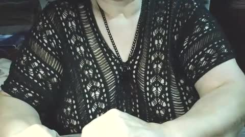 yessirprincesspet online show from April 26, 2:53 am