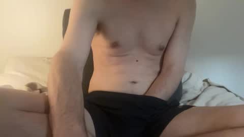 yewhbee_ online show from January 14, 8:06 pm