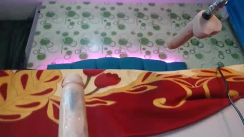 yeyecandy online show from September 30, 12:37 pm