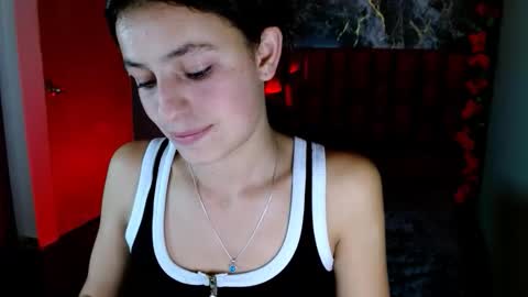 yisle online show from February 19, 4:55 am