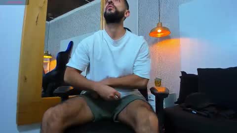 Yiyo online show from March 16, 8:57 pm