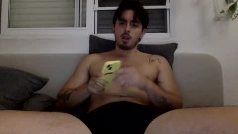 yngspaniard online show from October 3, 6:16 pm