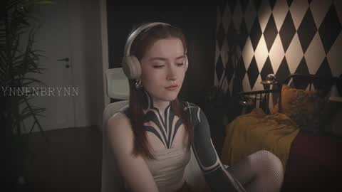 Snapshot of ynnenbrynn chatting on January 23, 10:22 am ynnenbrynn online show from January 23, 10:22 am